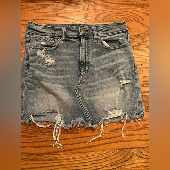 American Eagle Women's 6 Western Y2K Distressed Blue High Rise Mini Denim Skirt - Picture 1 of 12